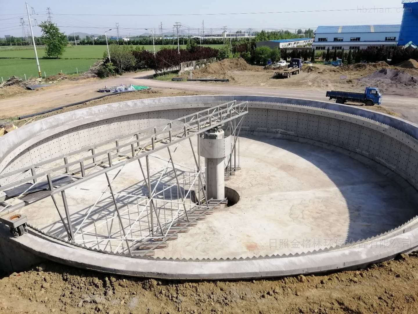 周边传动刮吸泥机(半桥式)